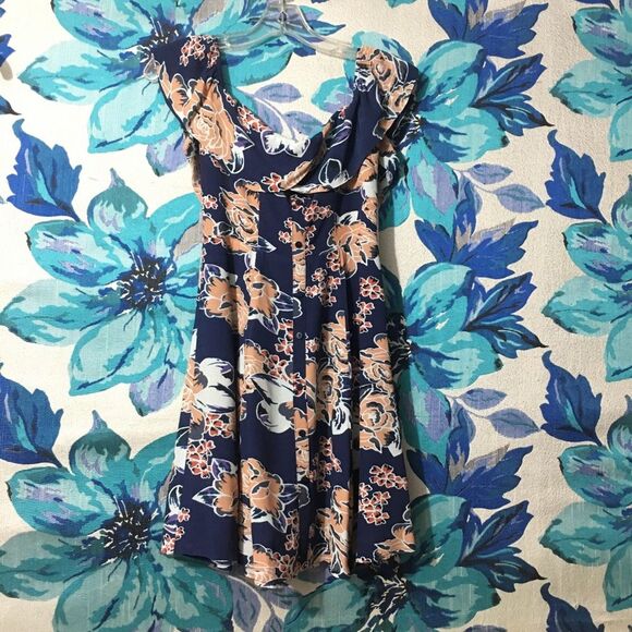 🆕 Lovers + Friends Vineyard Off Shoulder Button Down Floral Dress size XS - Picture 3 of 5